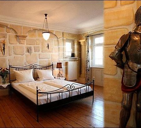 Hotel Knopf Und Knopf Erlebniswelt Warthausen Zimmer foto